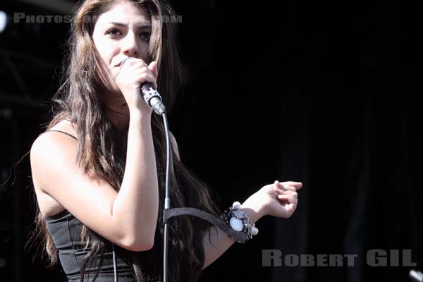 GABRIELLA CILMI - 2009-07-04 - CERGY - Base de Loisirs - 
